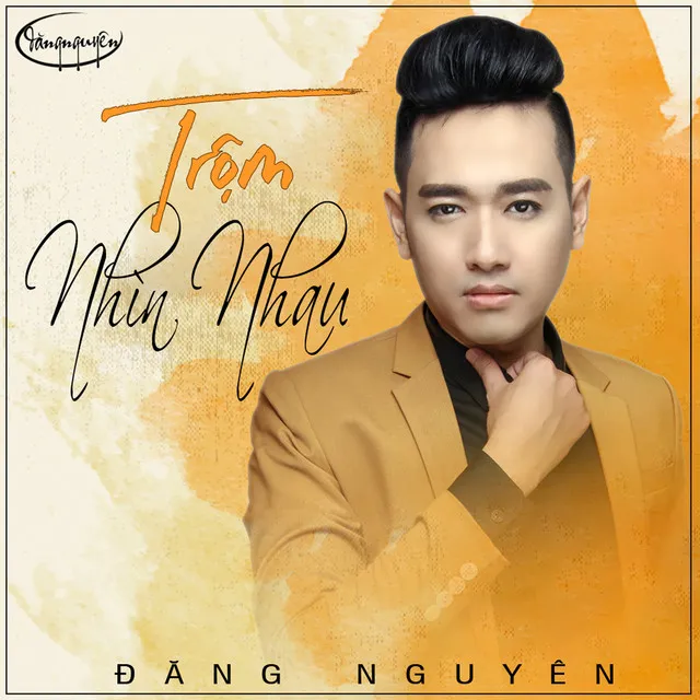 Trộm Nhìn Nhau