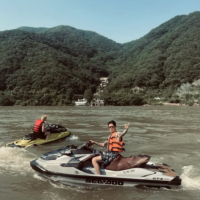 Jet Ski (feat. Baby G)