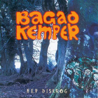 Hep Diskrog (Breton Pipe Band - Celtic Music from Brittany - Keltia Musique - Bretagne) by Bagad Kemper