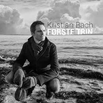 Første trin by Kristian Bach