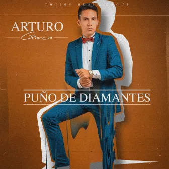 Puño De Diamantes by Arturo Garcia