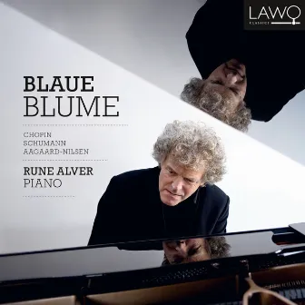 Blaue Blume by Rune Alver