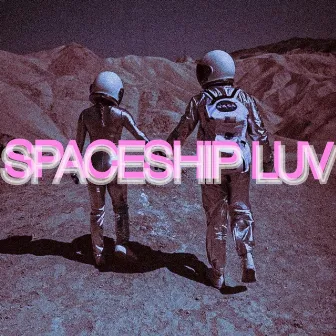 Spaceship Luv by LouiVon