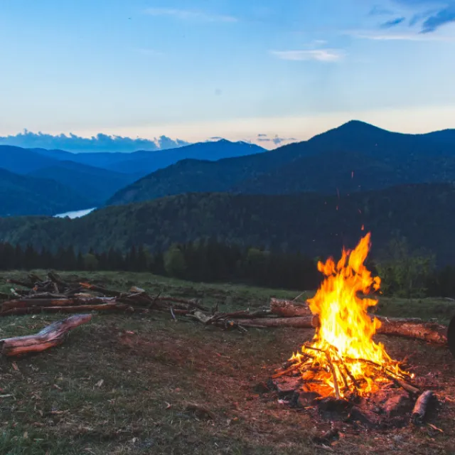 Relaxing Fire Crackling