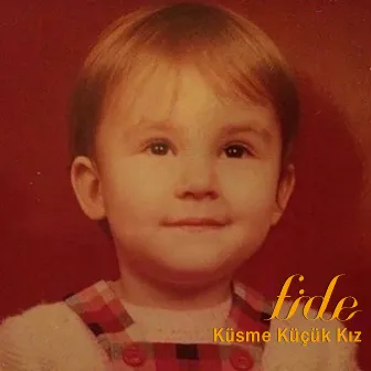 Küsme Küçük Kız by Fide