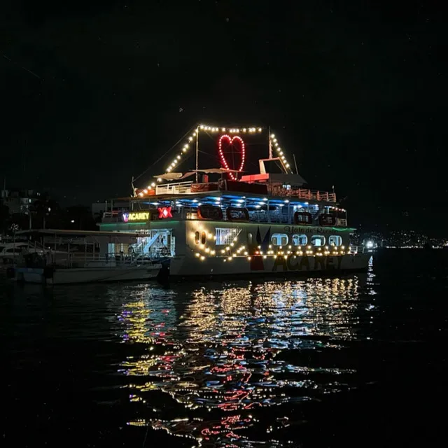 UNA NOCHE EN ACAPULCO