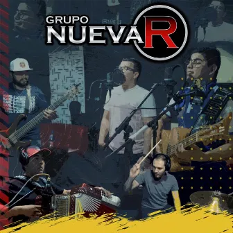 En Vivo Desde El 20-15 by Grupo Nueva R