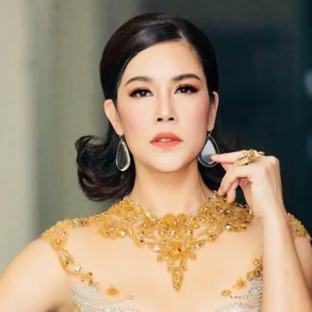 Hà Nội Mười Hai Mùa Hoa