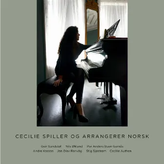 Cecilie spiller og arrangerer norsk by Cecilie Authen