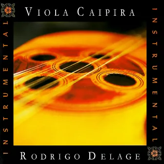 Viola Caipira by Rodrigo Delage