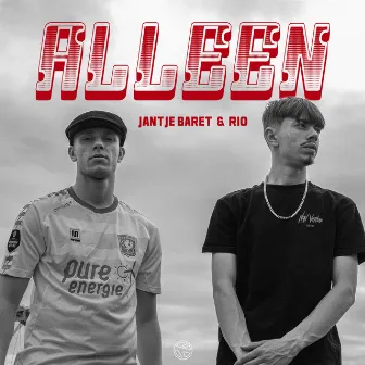 Alleen by Jantje Baret