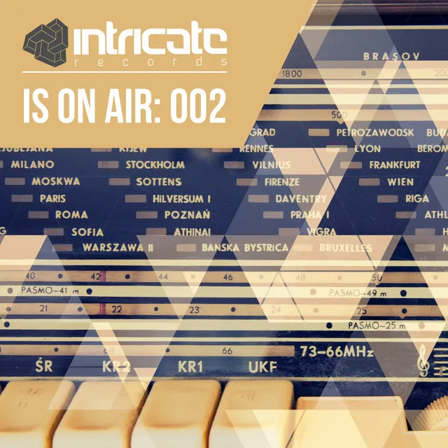 Is on Air: 002 - Continuous DJ Mix