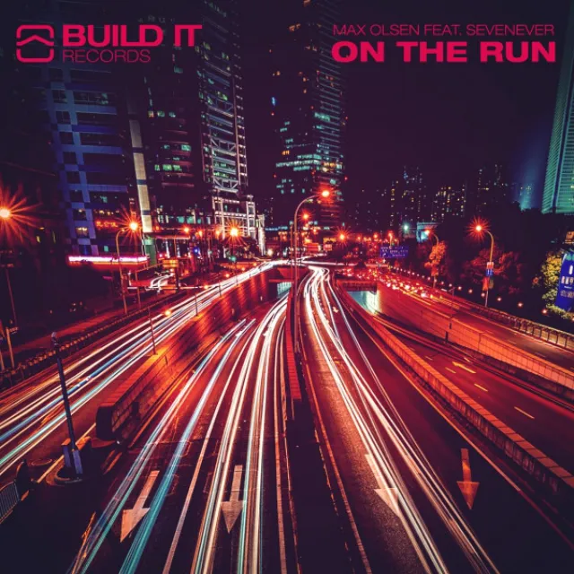 On The Run (feat. SevenEver) - Original Mix