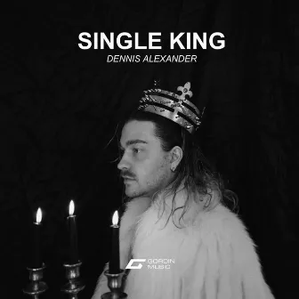 Single King by Dennis Alexander