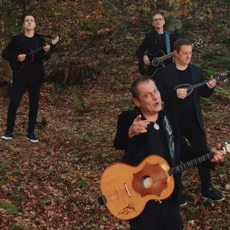 Dalje od mene by Slavonia Band