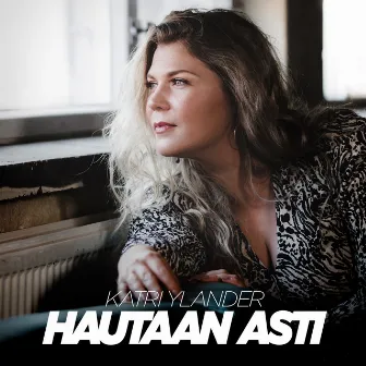 Hautaan asti by Katri Ylander