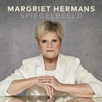 Spiegelbeeld by Margriet Hermans