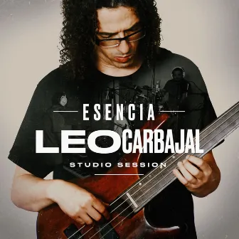 Esencia by Leo Carbajal