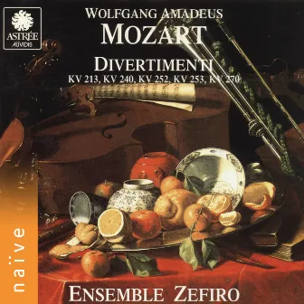 Mozart: Divertimenti by Paolo Grazzi