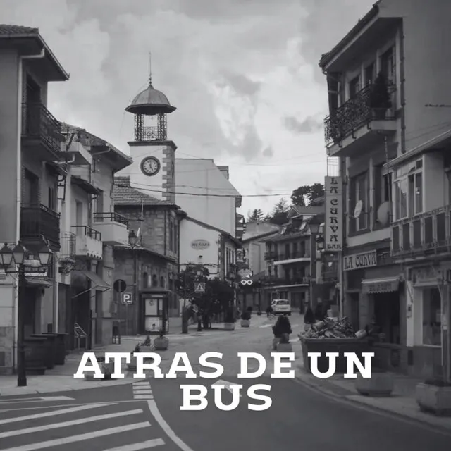 ATRAS DE UN BUS