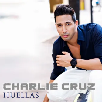 Huellas by Charlie Cruz