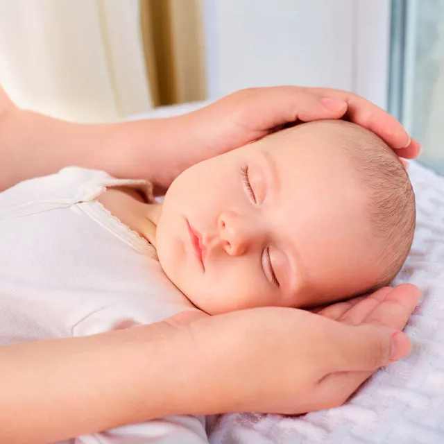 Tender Embrace: Melodic Baby Sleep Serenades