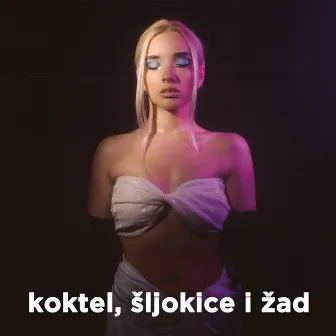 koktel, šljokice i žad by tam