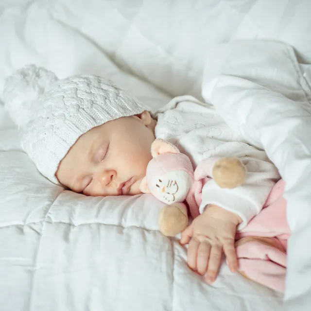 Zenful Cuddles: A Calming Binaural Sound for Baby's Tranquility