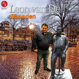 Maanden by Leon van Delft