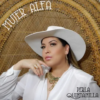 Mujer Alfa by Perla Quintanilla