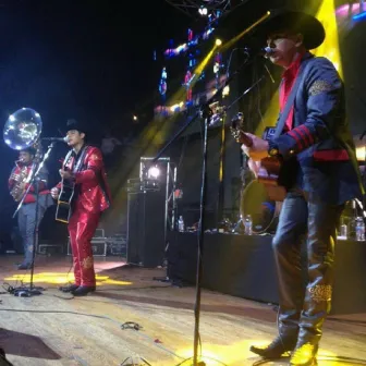 Los Primos De La Costa (En Vivo 2013) by Ariel Camacho