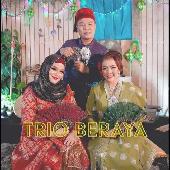 Trio Beraya by Unknown Artist