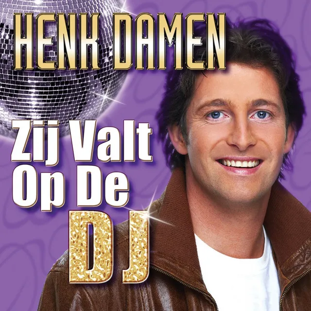 Zij Valt Op De DJ