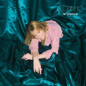 Le silence by Blondino