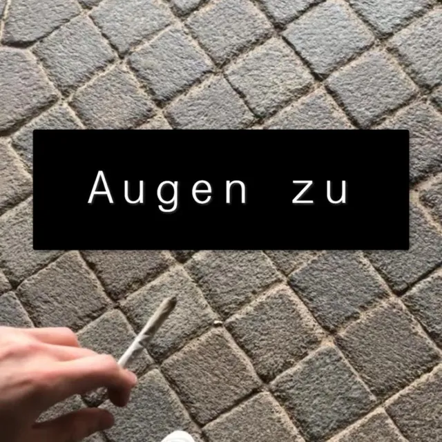 Augen zu