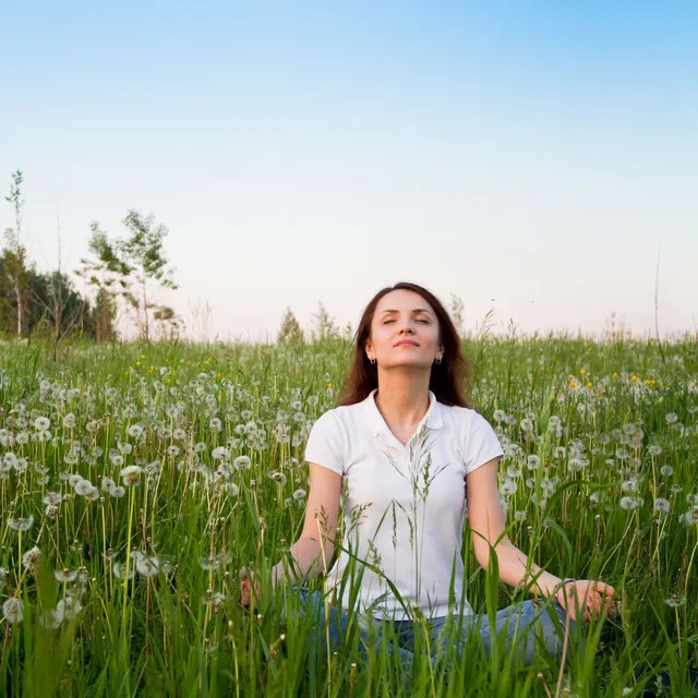 Nature's Awakening Presence: Harmonious Binaural Waves for Tranquil Meditation