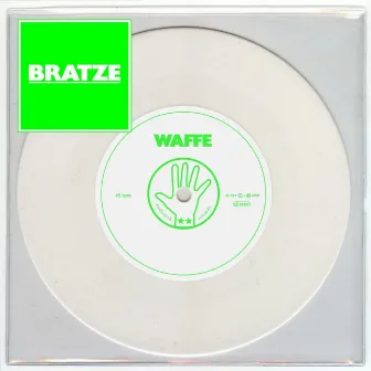 Waffe by Bratze