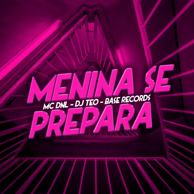 Menina Se Prepara