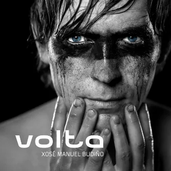 Volta by Xose Manuel Budiño