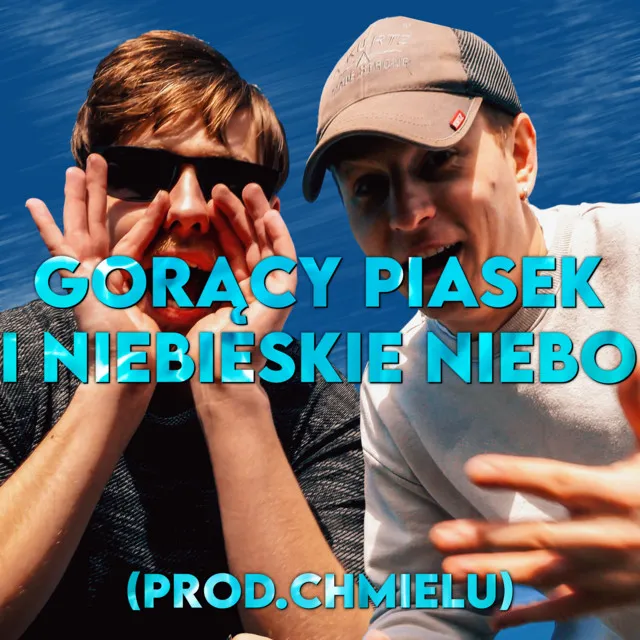 gorący piasek i niebieskie niebo