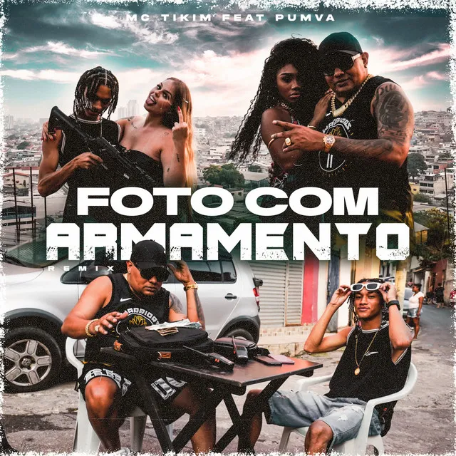 Foto com Armamento - Leo Square Remix