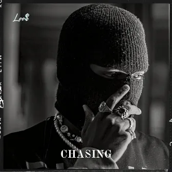 Chasing by Loo$