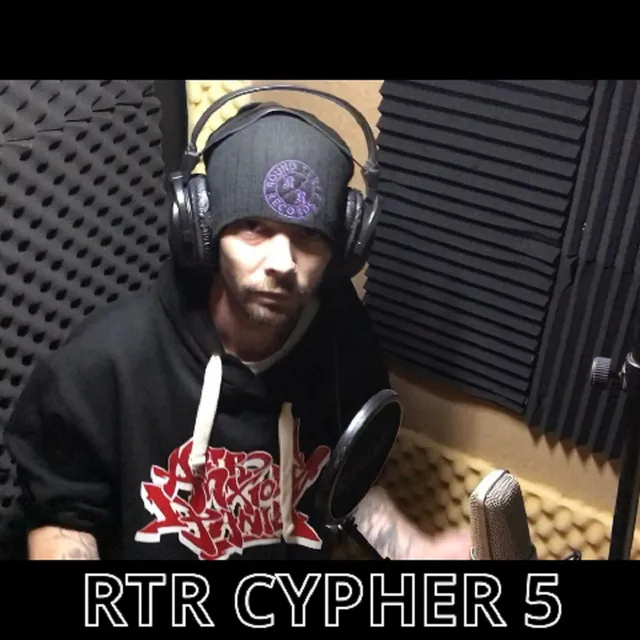 RTR Cypher 5 ((Who the F#ck Is Mack) [feat. Danozzz, Cyclone Ash, Cautiousins & Dougie DG]