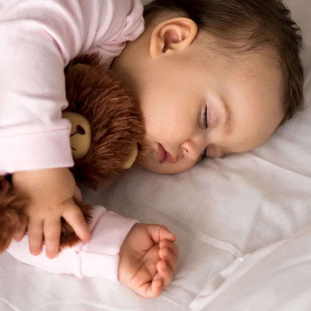 Binaural Lullabies: Oceanic Comfort for Gentle Baby Sleep