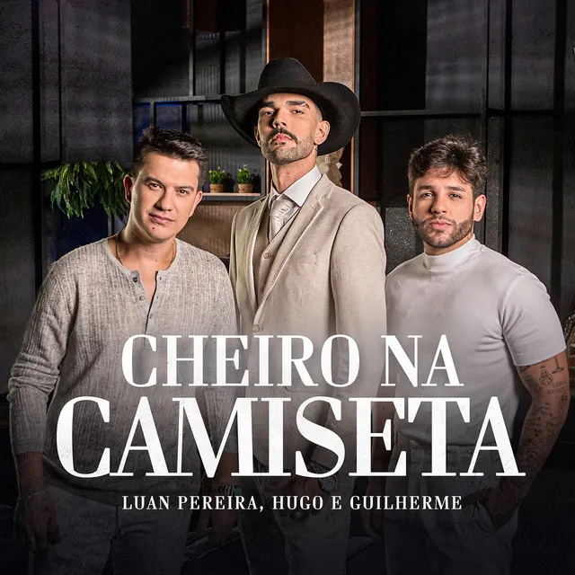 CHEIRO NA CAMISETA