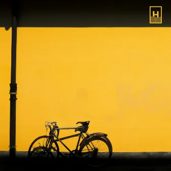 Yellow Loud Things by Gianluca zanello