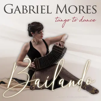 Bailando by Gabriel Mores