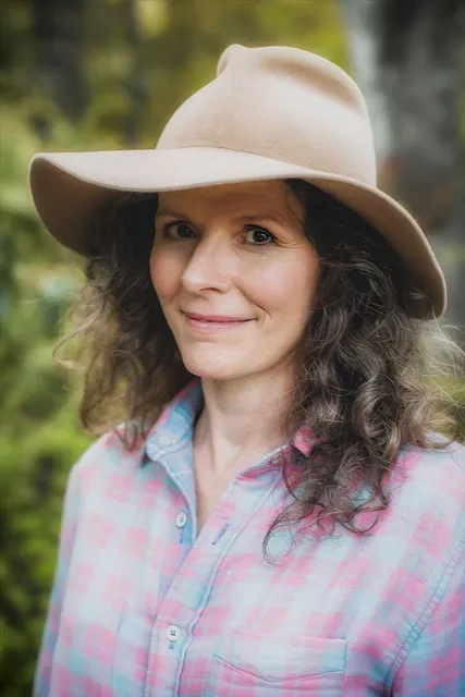 Edie Brickell